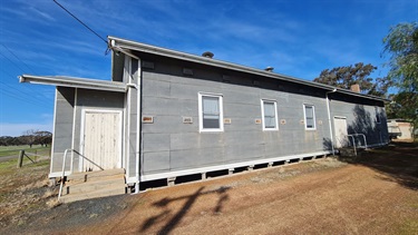 Gymbowen Public Hall