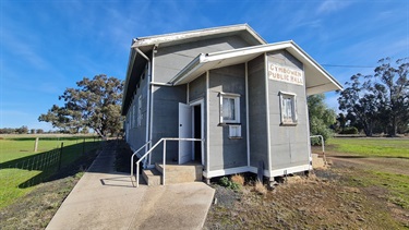 Gymbowen Public Hall