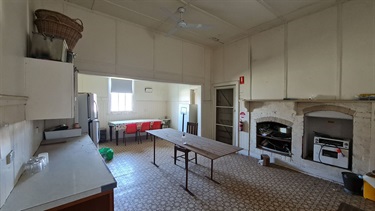 Gymbowen Public Hall