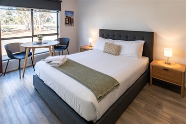 2025_Goroke_cabins_georgiemann_low-res_30.jpg